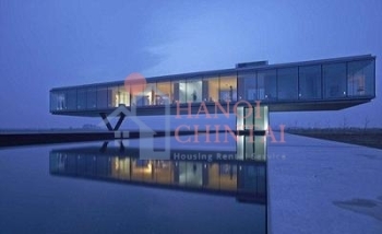 Những căn nhà độc đáo với vật liệu kính