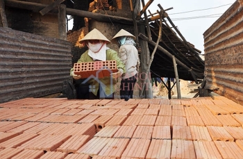 Kon Tum: Khan hiếm gạch xây dựng