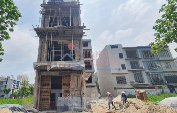 Doanh nghiệp xây dựng chuyển hướng làm nhà tiền chế giá rẻ