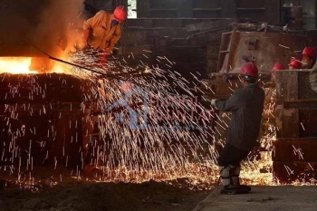 Hãng thép lớn nhất châu Âu ngừng hoạt động sản xuất tại Ba Lan