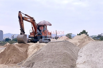 Giá cát xây dựng tại miền Trung tăng chóng mặt, khan hiếm nguồn cung