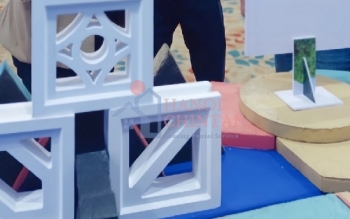 Mô hình sản xuất gạch từ nguyên liệu rác thải