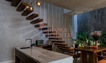 Nên đặt cầu thang bên phải hay bên trái để tốt cho gia chủ