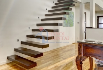 Cách xử lý cầu thang bay bị nứt và rung