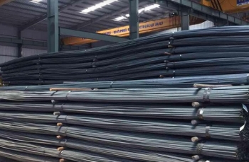 Nhiều doanh nghiệp điều chỉnh tăng giá thép xây dựng do áp lực chi phí đầu vào tăng