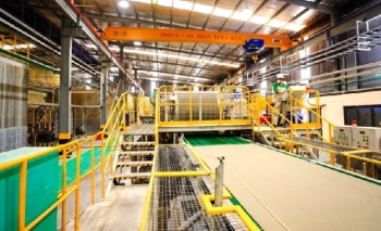 Nhà máy tấm xi măng sợi đầu tiên tại Việt Nam đạt mục tiêu zero carbon