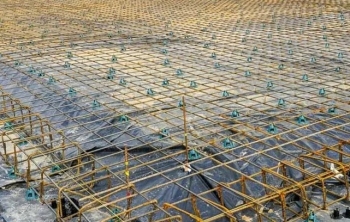 Rác thải nhựa kết hợp phụ gia khoáng và sợi gia cường giúp cải thiện độ bền bê tông